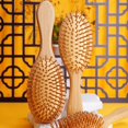 thumbnail image 2 of Paquete de 3 cepillos de bambú para el cabello con puntas redondas y cuadradas, cepillos para desenredar unisex medianos que promueven el crecimiento del cabello, 2 of 3