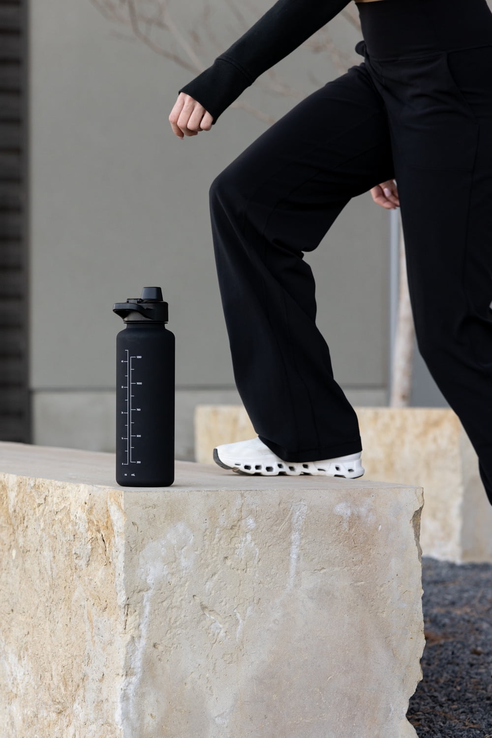 Simple Modern 48 fl oz Reusable Tritan Summit Water Bottle with Silicone Straw Lid