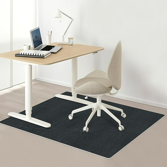 LEEYNEER Chair Mat Designed for Office Use Suitable for Carpeted Floors Providing Protection for Carpets While Preventing Slipping.