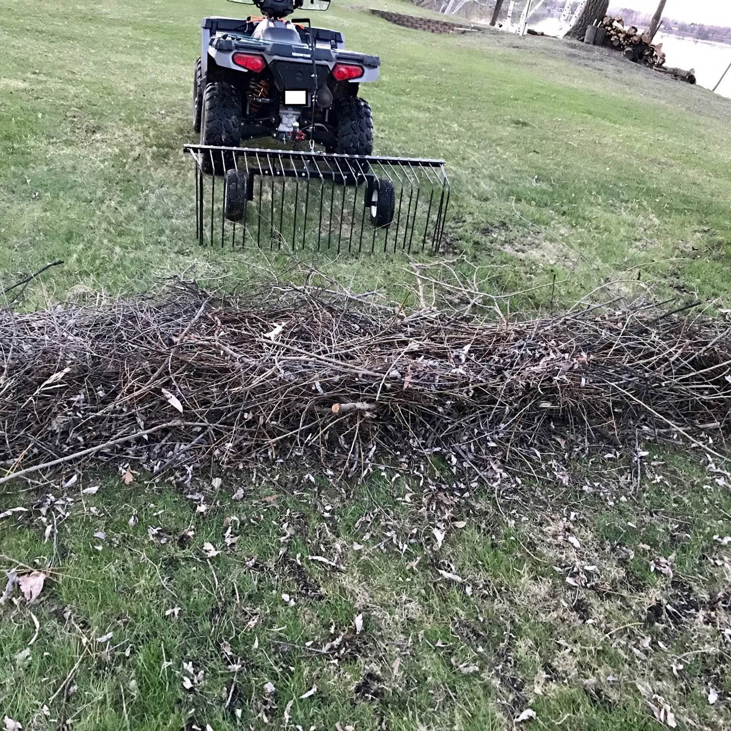Yard Tuff YTF-60PSR Pine Straw Rake 60 60