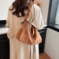 thumbnail image 3 of Bolso Retro Hobo Bag 3192 (Marrón Claro), 3 of 9