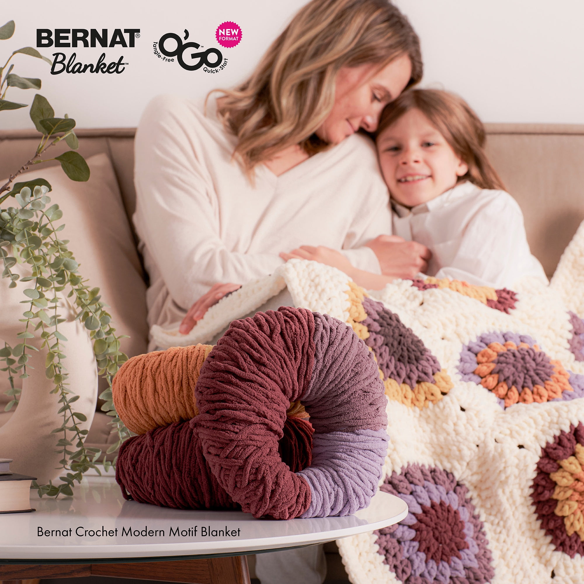 Bernat® Blanket™ O’Go™ #6 Super Bulky Polyester Yarn, Monochrome 10.5oz/300g, 220 Yards