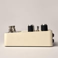 thumbnail image 4 of Pedal de Modulación Universal Audio UAFX Astra, 4 of 8