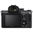 thumbnail image 3 of Sony Alpha a7R III Appareil Photo Sans Miroir avec Kit de Démarrage Objectif 16-35mm (Modèle International), 3 of 6