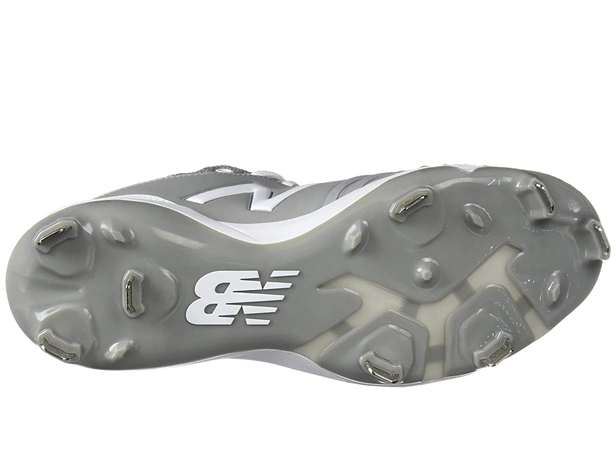 new balance fusev2 metal cleats