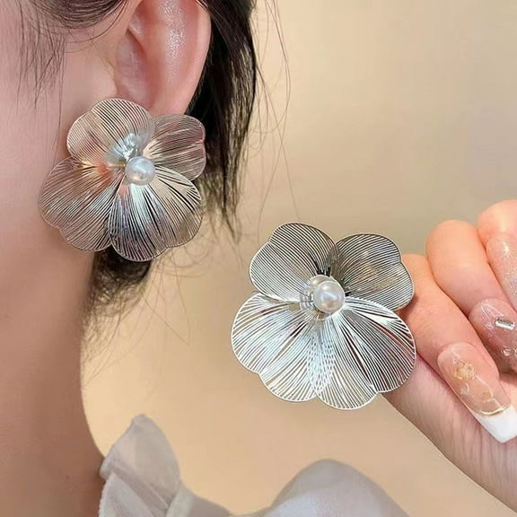 Large Flower Pearl Earrings For Women Luxury Design Stud Earrings For Women Korean Fashion Jewelry Accessories Gift