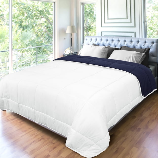 PiccoCasa Queen Soft Lightweight Down Alternative Comforter White&Navy Blue