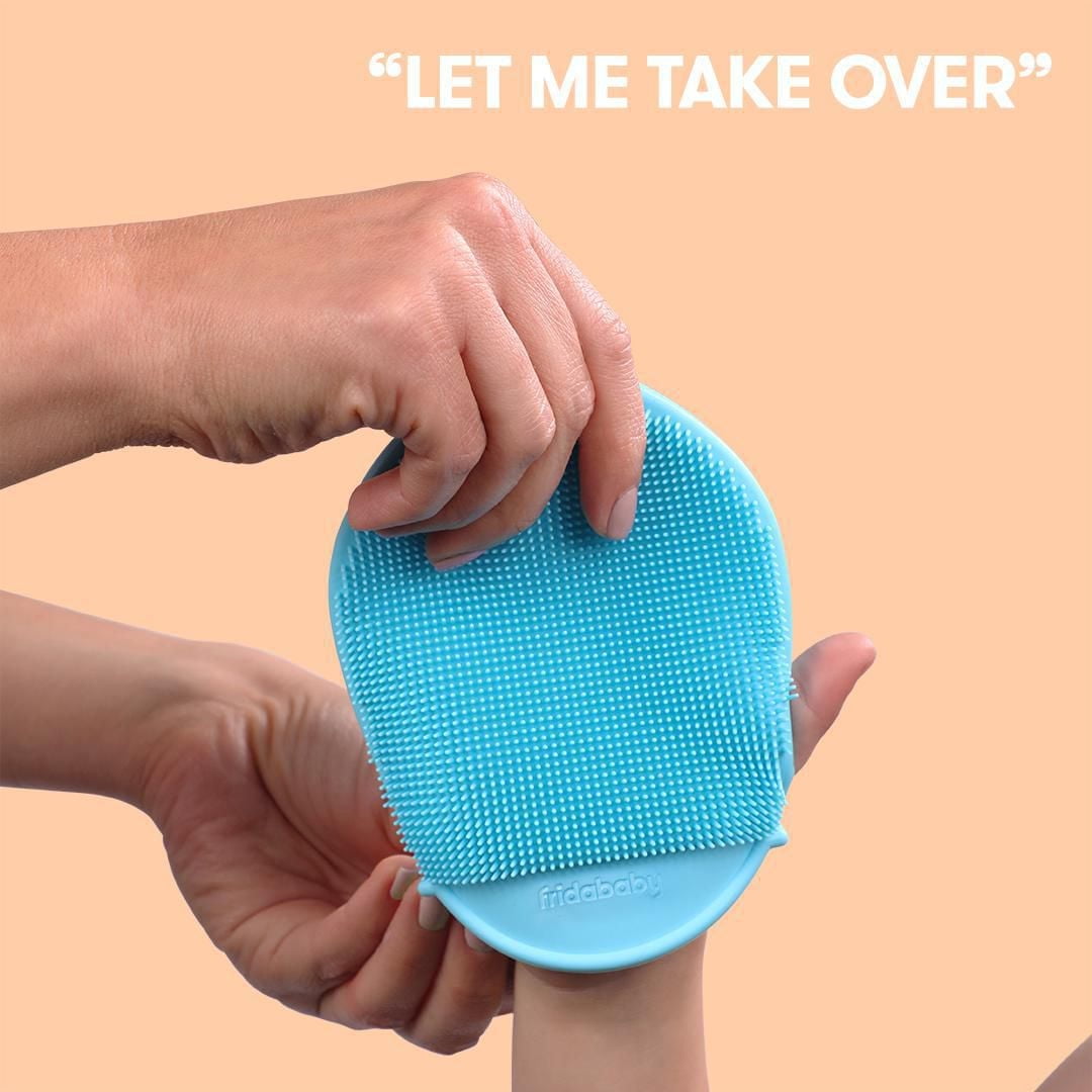 Frida Baby - DermaFrida The Bath Mitt - Gant de bain antibactérien en silicone pour bébé et tout-petit, brosse de bain pour le corps, brosse de bain en silicone à séchage rapide pour tout-petit, rempl