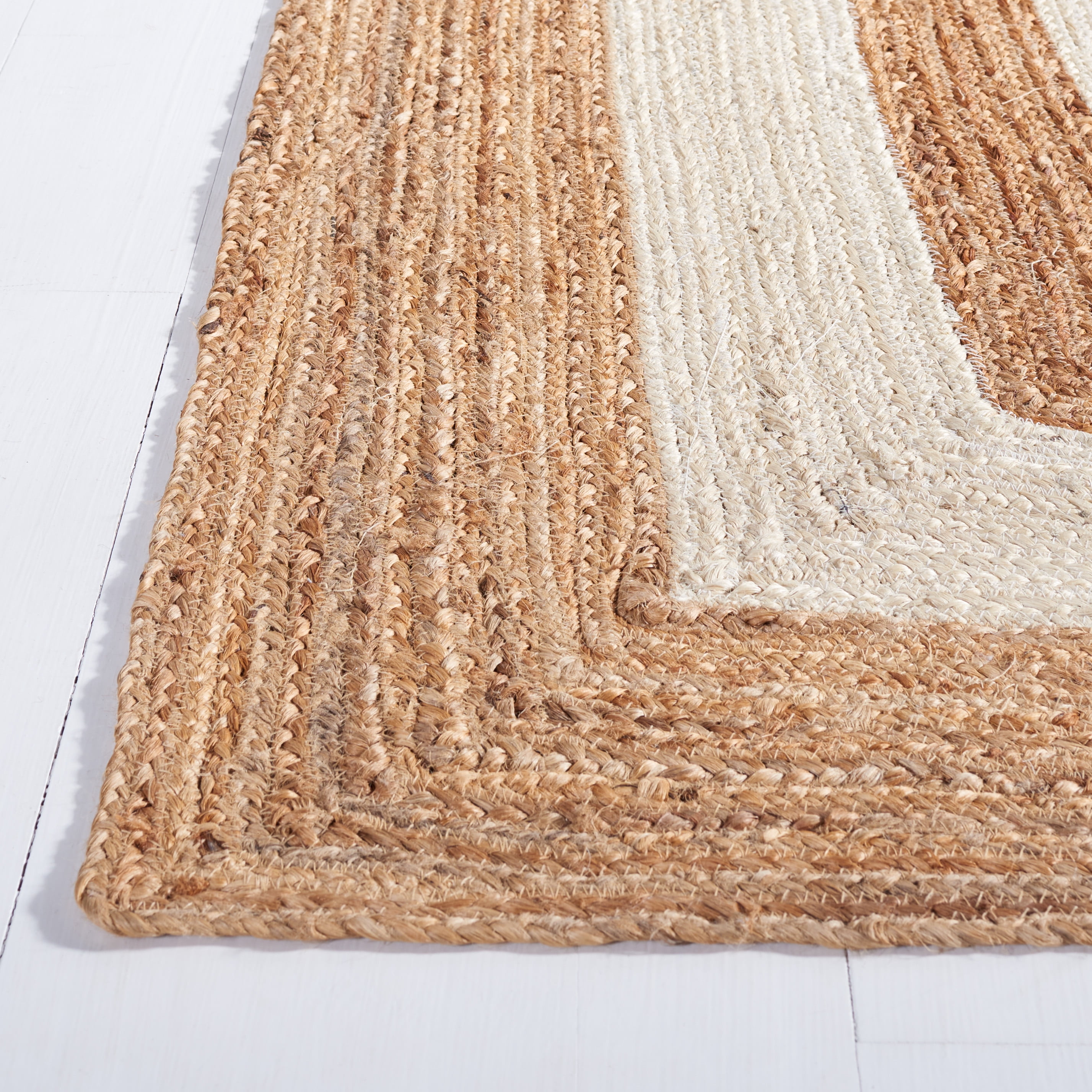 SAFAVIEH Natural Fiber Shannon Bordered Area Rug, Ivory/Natural, 5' x 8'