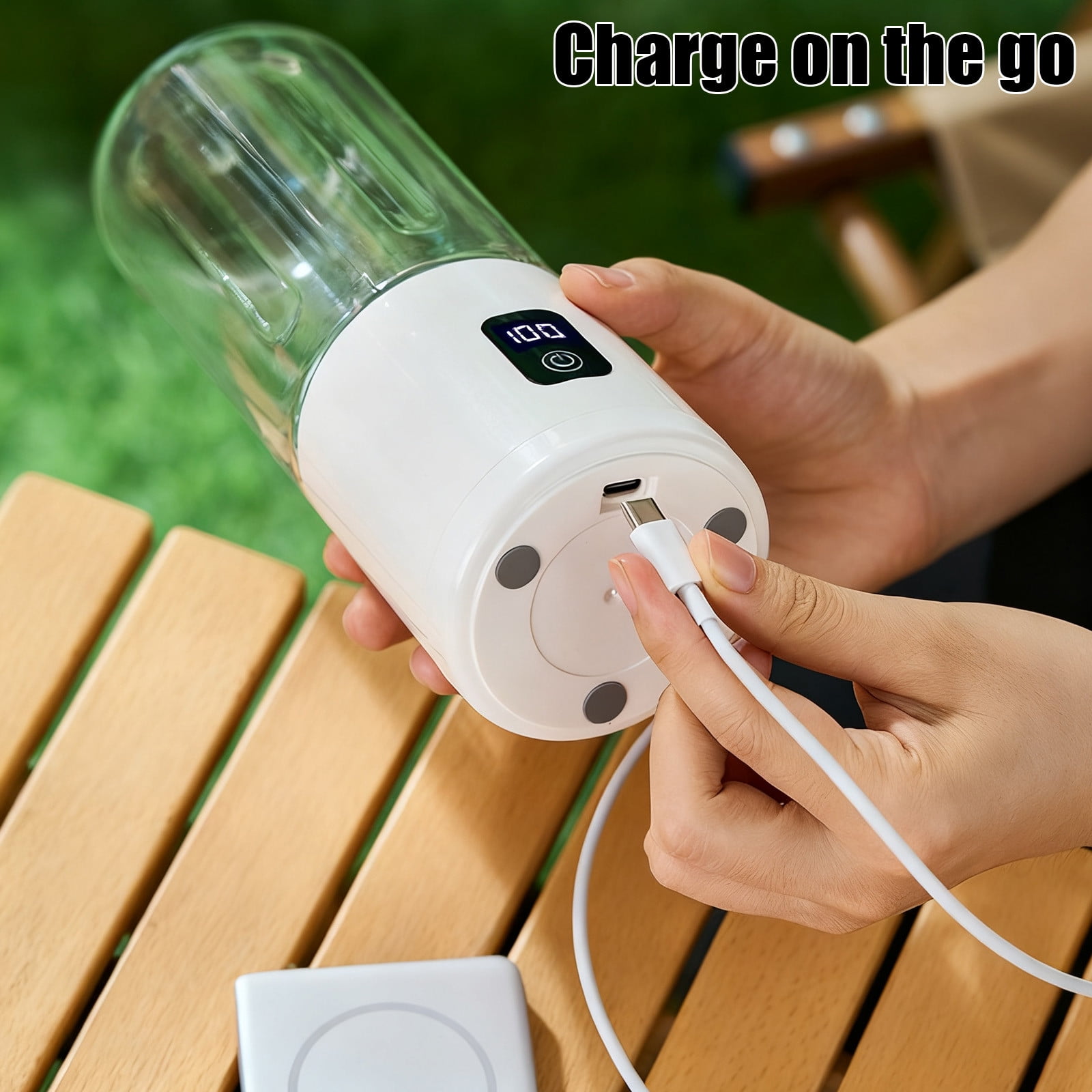 Wireless Portable Personal Blender Juicer Cup, Rechargeable Travel Smoothie Maker, Mini Food Processor for Shakes, for Gym Office and Outdoor Activities
