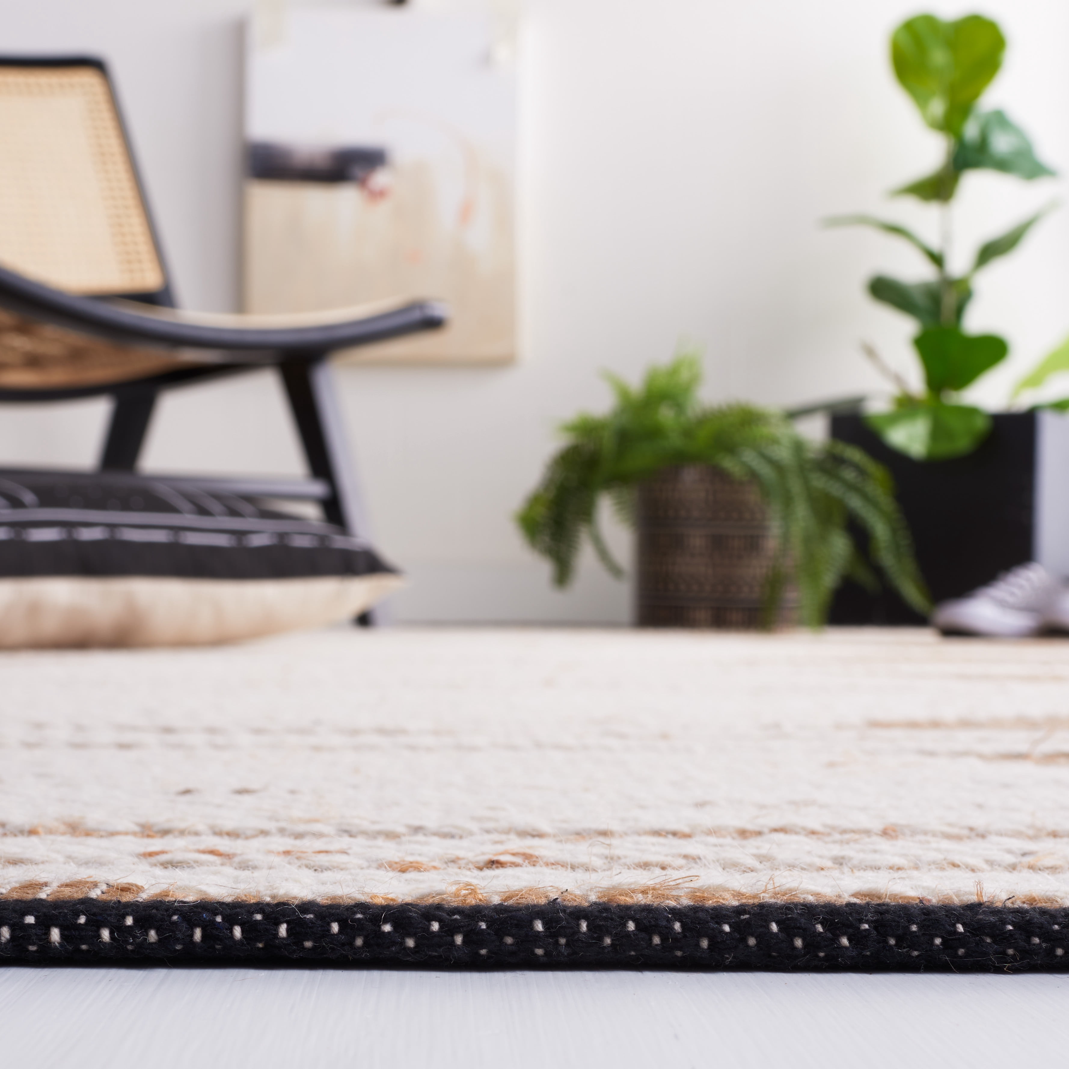 SAFAVIEH Natural Fiber Liz Geometric Area Rug, Natural/Ivory, 8' x 10'