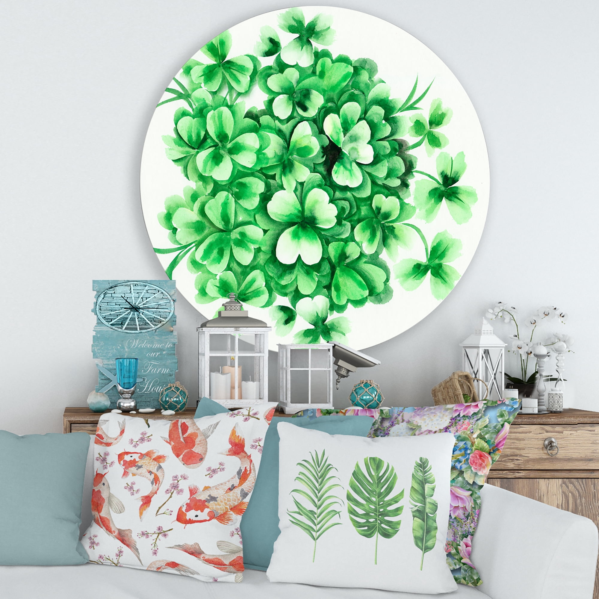 Designart 'Green Vintage Leaves of Shamrock' Traditional Circle Metal Wall Art 36x36 - Disc of 36