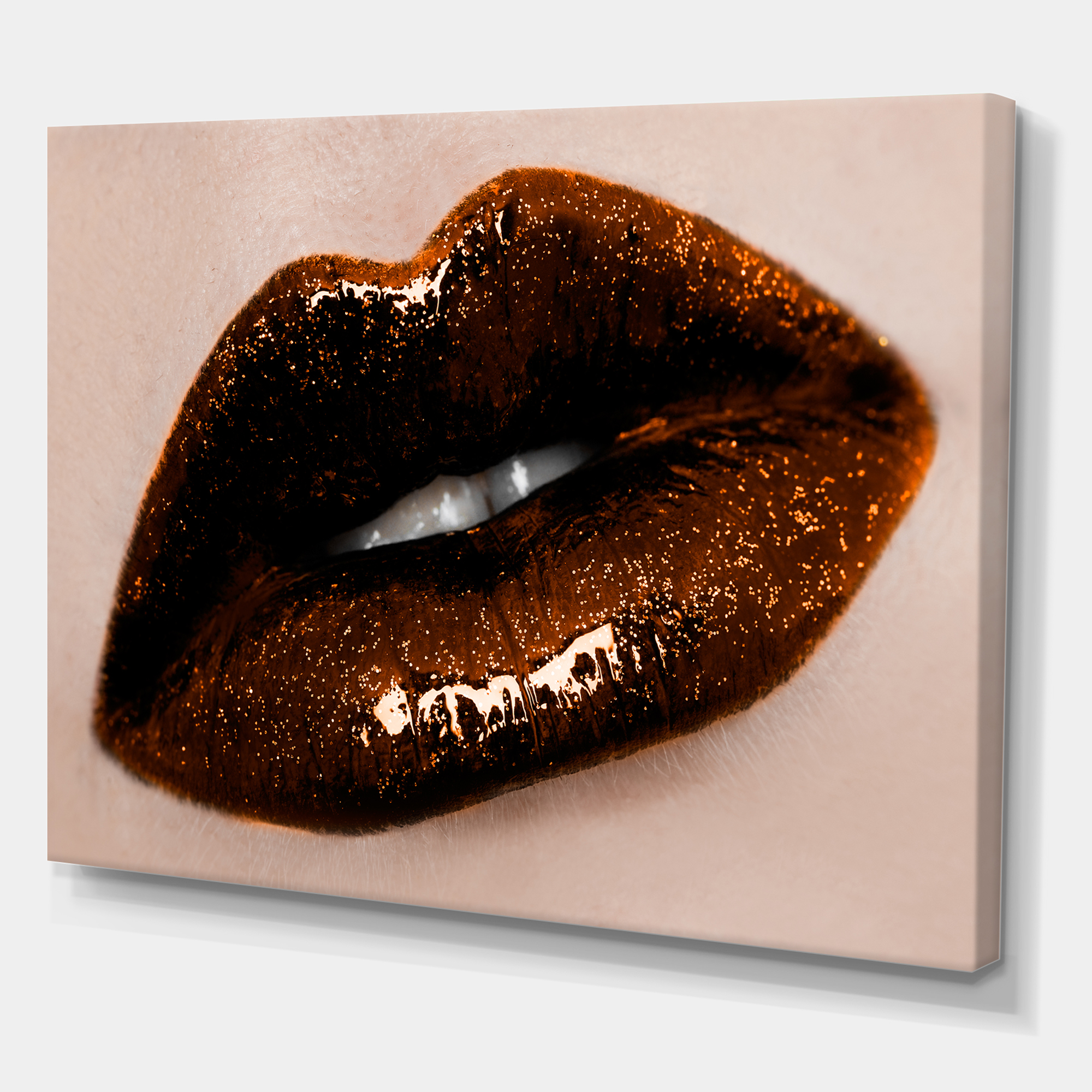 Designart ' Close-Up Of Gorgeous Female Lips II ' Modern Canvas Wall Art Print