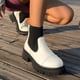thumbnail image 4 of Botines mujer Nuevas Cómodas Botas De Tobillo De Tacón Inclinado De Suela Gruesa De Cuero Otoño E Invierno Botas De Moda De Tacón Medio Versátiles De Color Sólido De Estilo Británico (White 8.5), 4 of 6