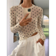 thumbnail image 4 of Camisa de Larga Ajustada con Lunares y Cuello Redondo para Mujer, Color Crema, Talla M, 4 of 9