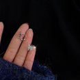 thumbnail image 4 of Set De aretes Simples De mariposa con clip De Borla, 4 of 4