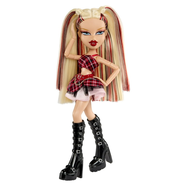 Bratz Pop Starz Cloe Fashion Doll with Accessories and Charm