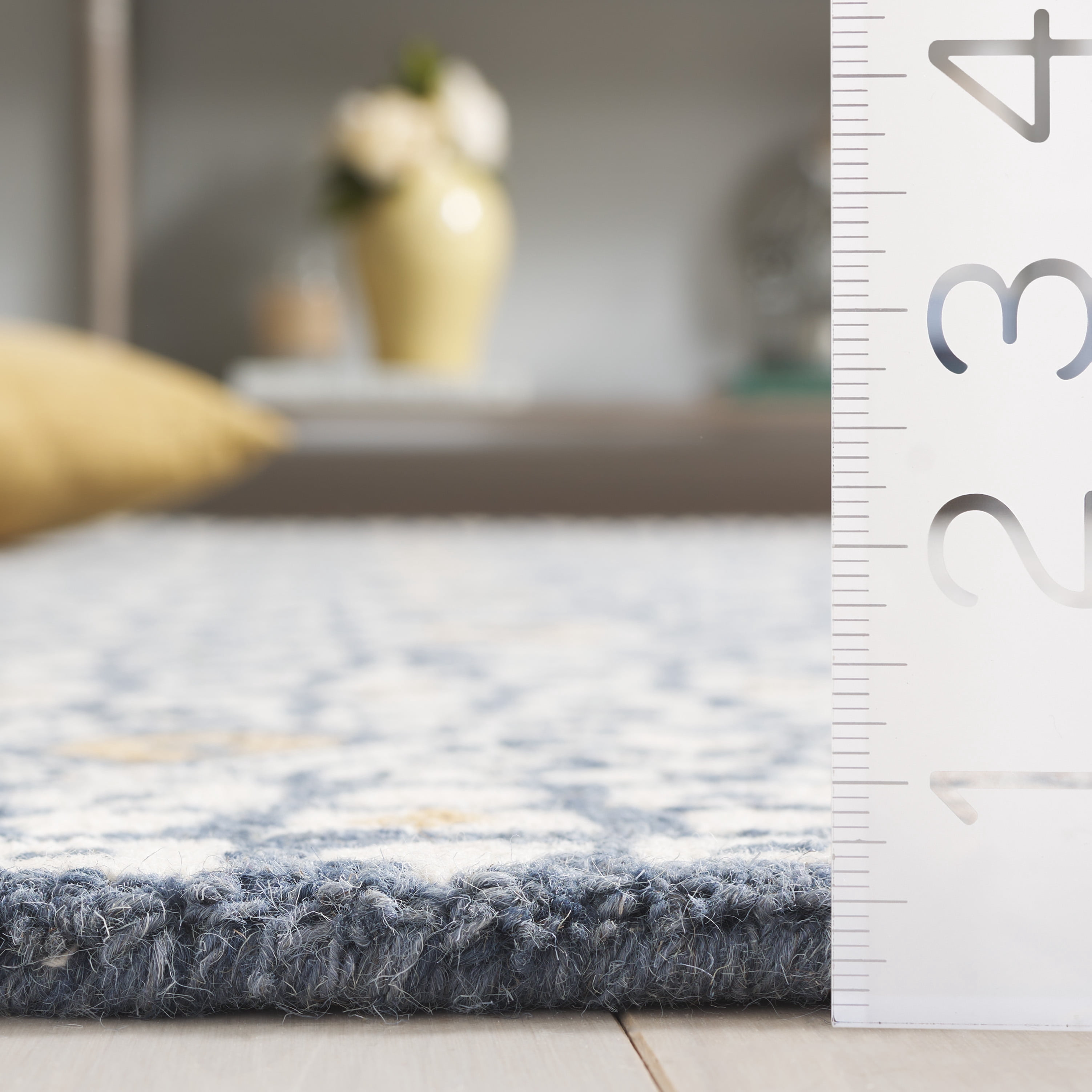 SAFAVIEH Micro-Loop Blazhe Floral Area Rug, Blue/Ivory, 5' x 5' Square