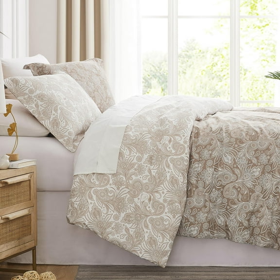 Perfect Paisley Printed Duvet Cover Set by SouthShore Fine Linens