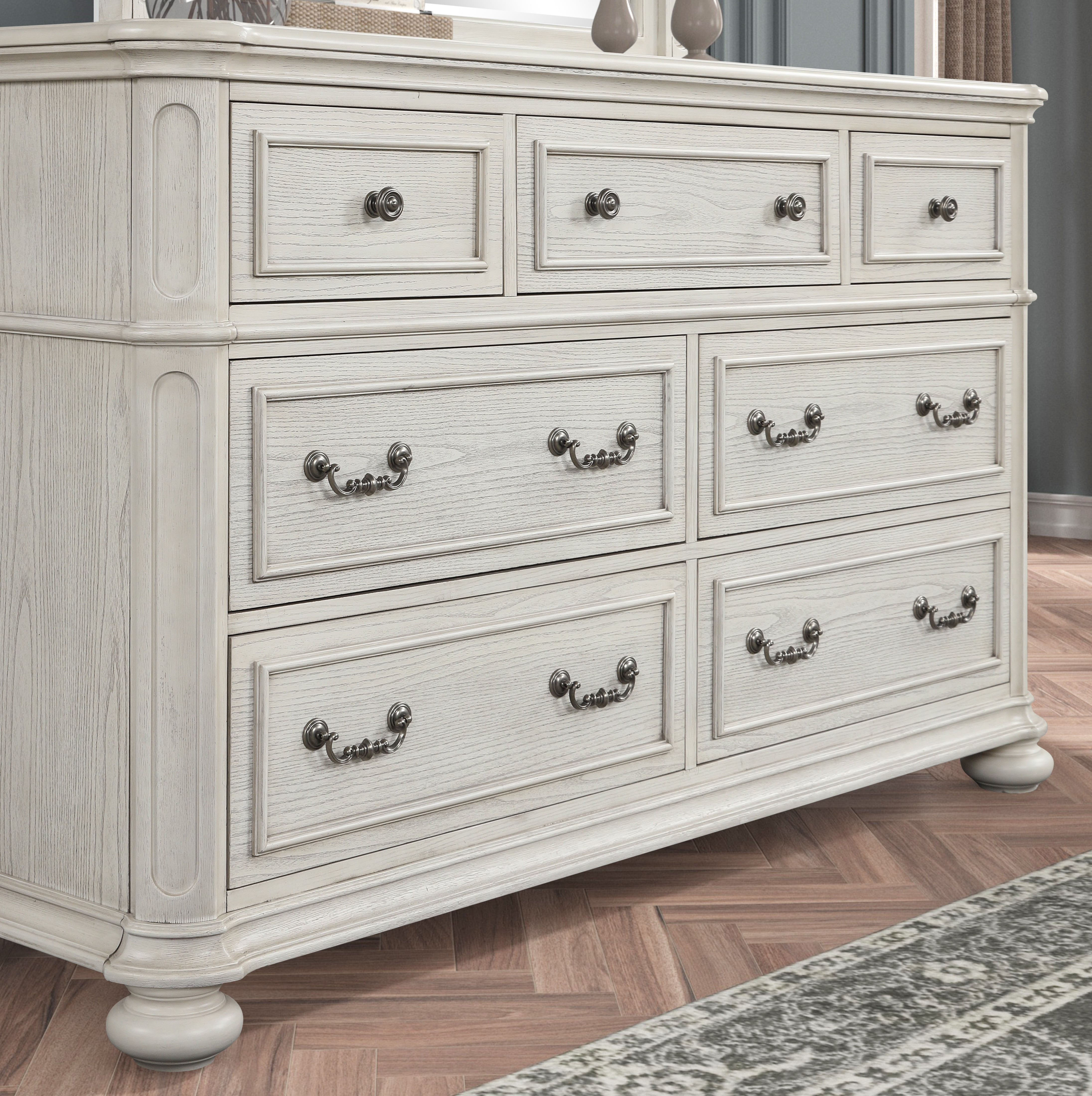Roundhill Furniture Nelson 7-Drawer Bedroom Dresser, Antique White