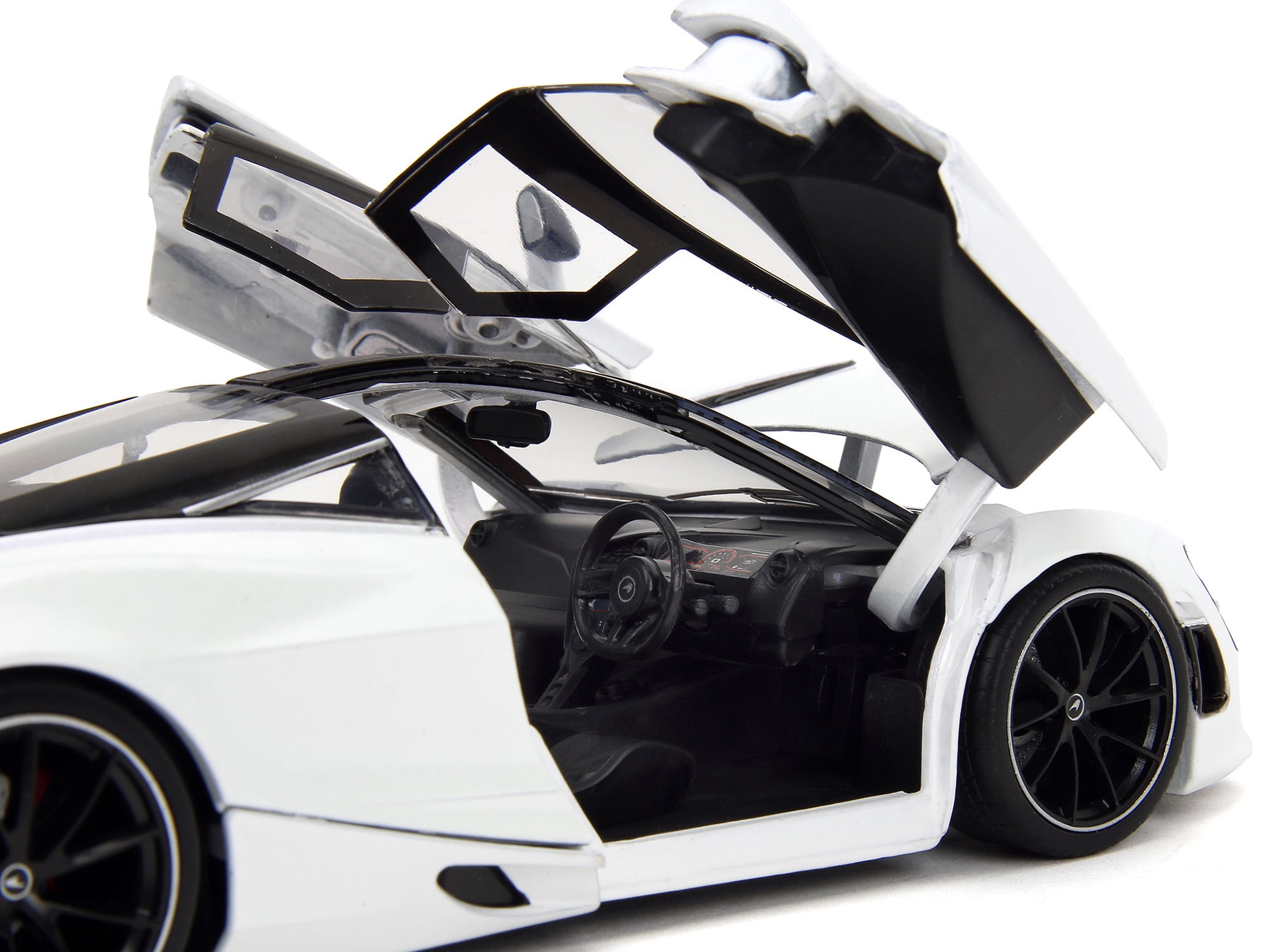 McLaren 720S – White (Pink Slips) Diecast 1:24 Scale Model