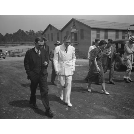 Rex Tugwell And Aides Visit The Greenbelt Planned Community In Maryland July 1936 Greenbelt Was Designed To Provide Low-Income Housing And Employment For 885 Families History