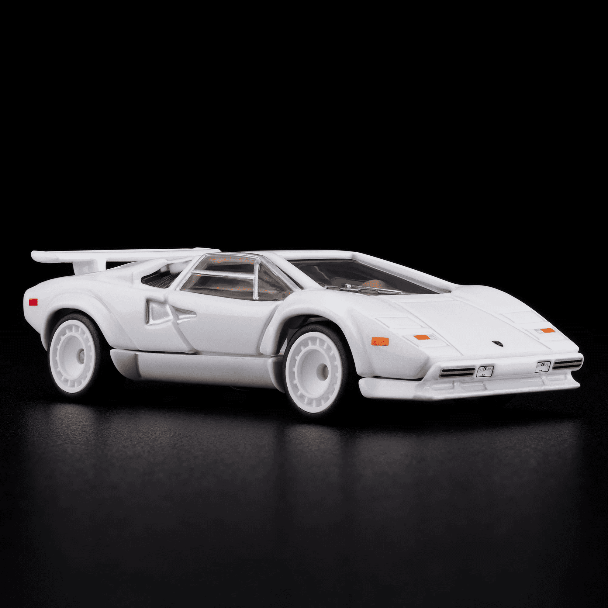 Hot Wheels RLC Exclusive 1982 Lamborghini Countach LP 500 S 1:64 Die-Cast Car with Real Riders Wheels & Opening Scissor Doors – Collector’s Holiday Edition