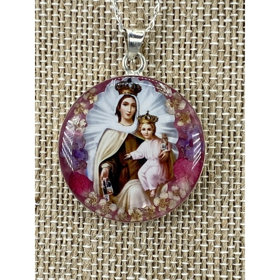 The Faith Gift Shop Collection of Our Lady of Mount Carmel Pendant-Multi-colour-Resin Stone-Gift of Faith for Friends and Family