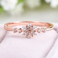 thumbnail image 1 of Anillo de dedo simple con incrustaciones de circonitas y corte de copo de nieve en forma de flor en plata esterlina S925, 1 of 4