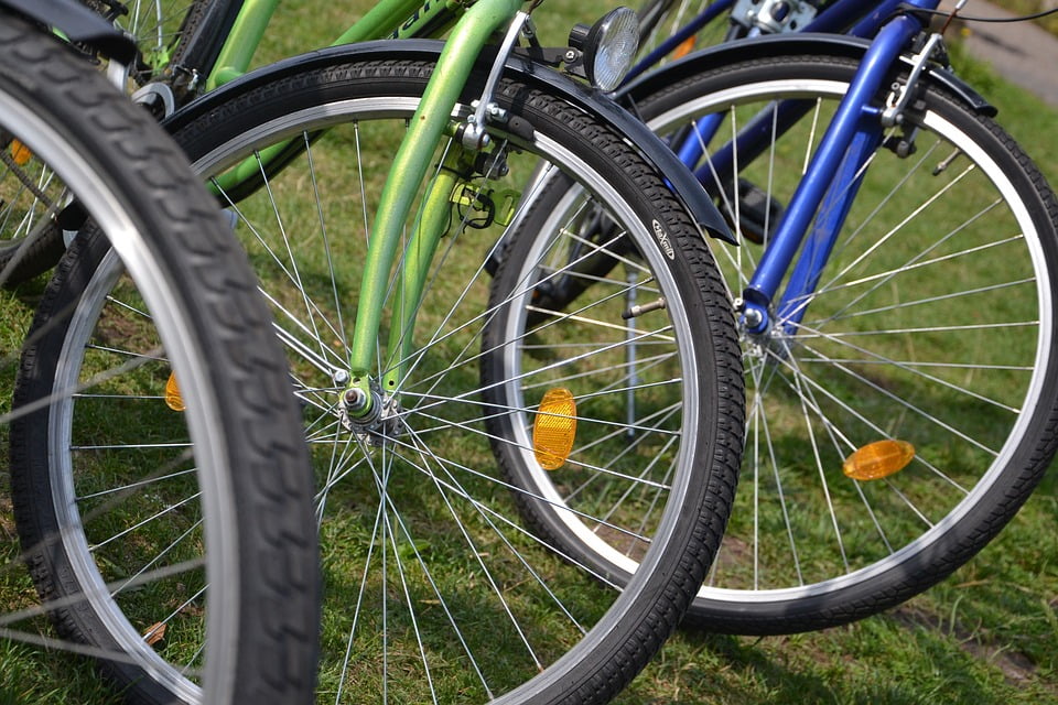 bicycle tyres and inner tubes