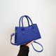 thumbnail image 1 of Bolso con diseño retro texturizado y estampado de cocodrilo 2025, nuevo estilo, moderno y elegante, bolso bandolera sencillo, pequeño bolso cuadrado., 1 of 5