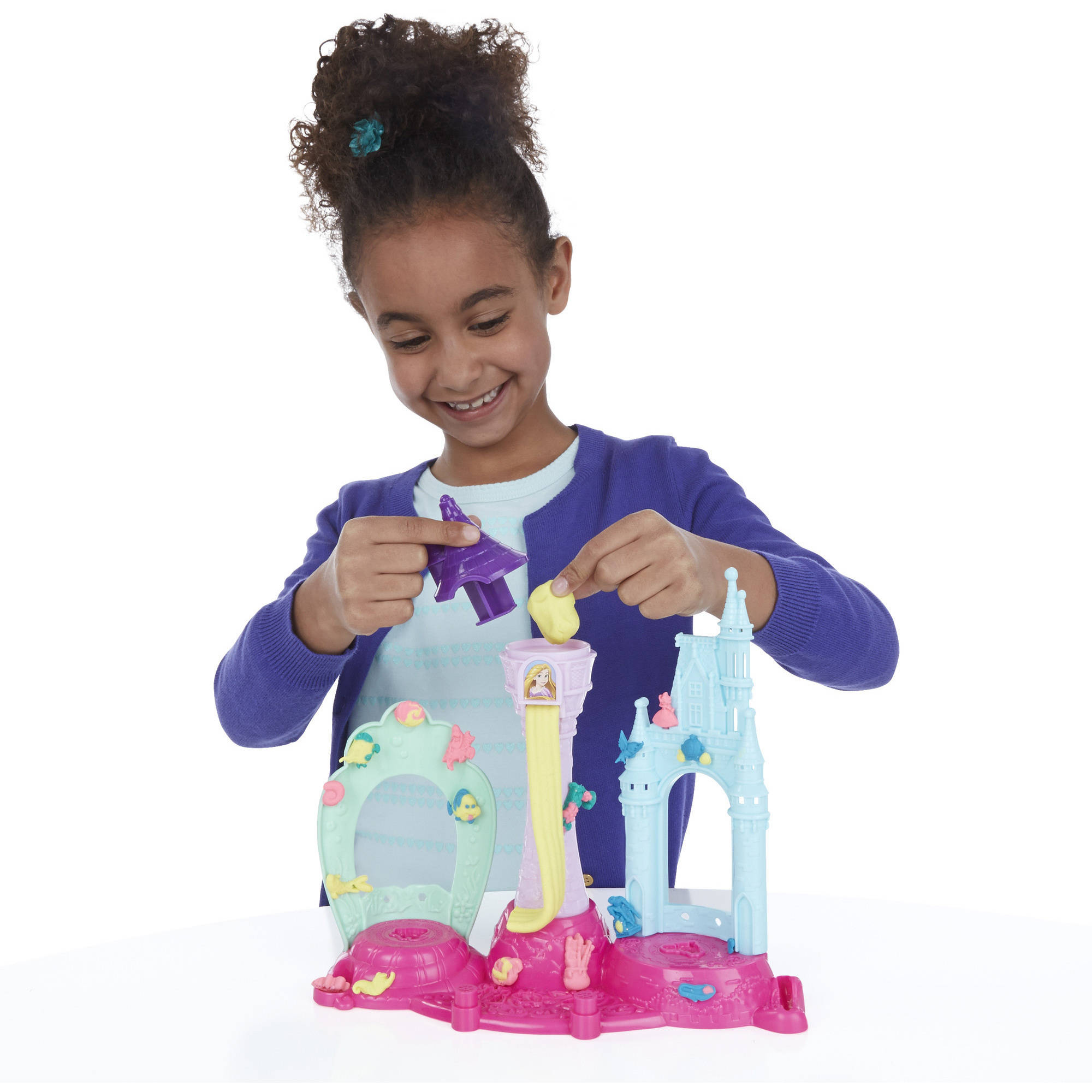 Play-Doh Disney Royal Palace Set with Cinderella, Ariel & 4 Cans of Play-Doh