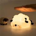 thumbnail image 4 of Luces LED de noche para niños, lámpara de silicona con temporizador recargable por USB, decoración de mesita de noche, luz nocturna para bebé, regalo de cumpleaños, 4 of 5
