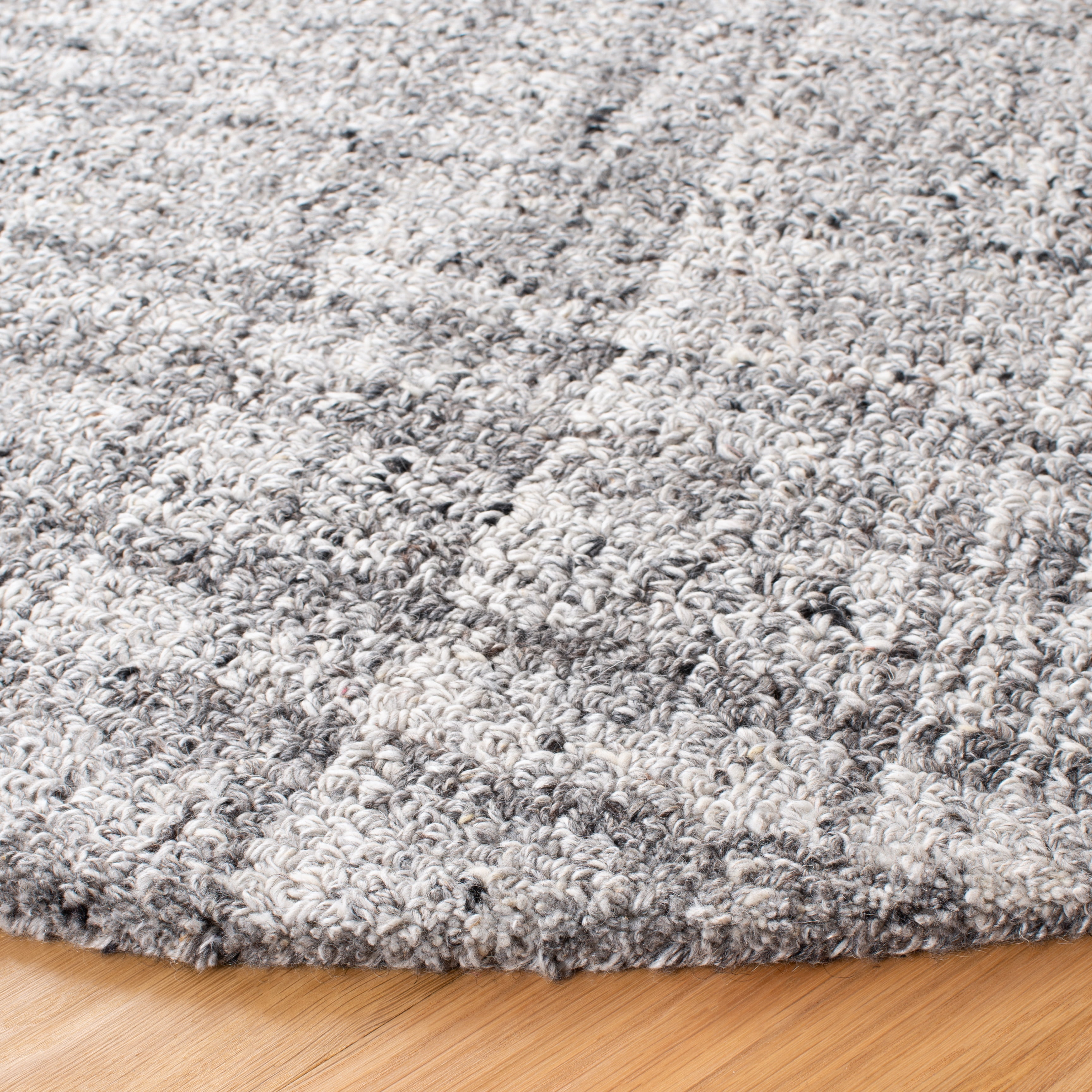 SAFAVIEH Abstract Claes Striped Overdyed Area Rug, Gray/Black, 6' x 6' Round