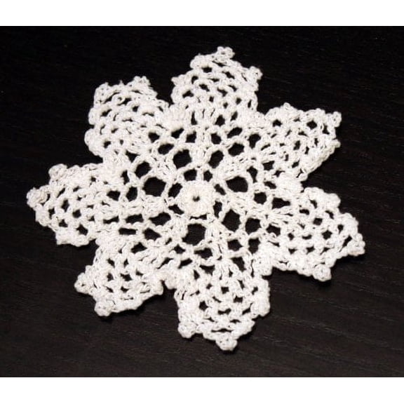 Handmade Crochet Lace Pineapple White Doily. Made of 100% Cotton. 4 Pieces.
