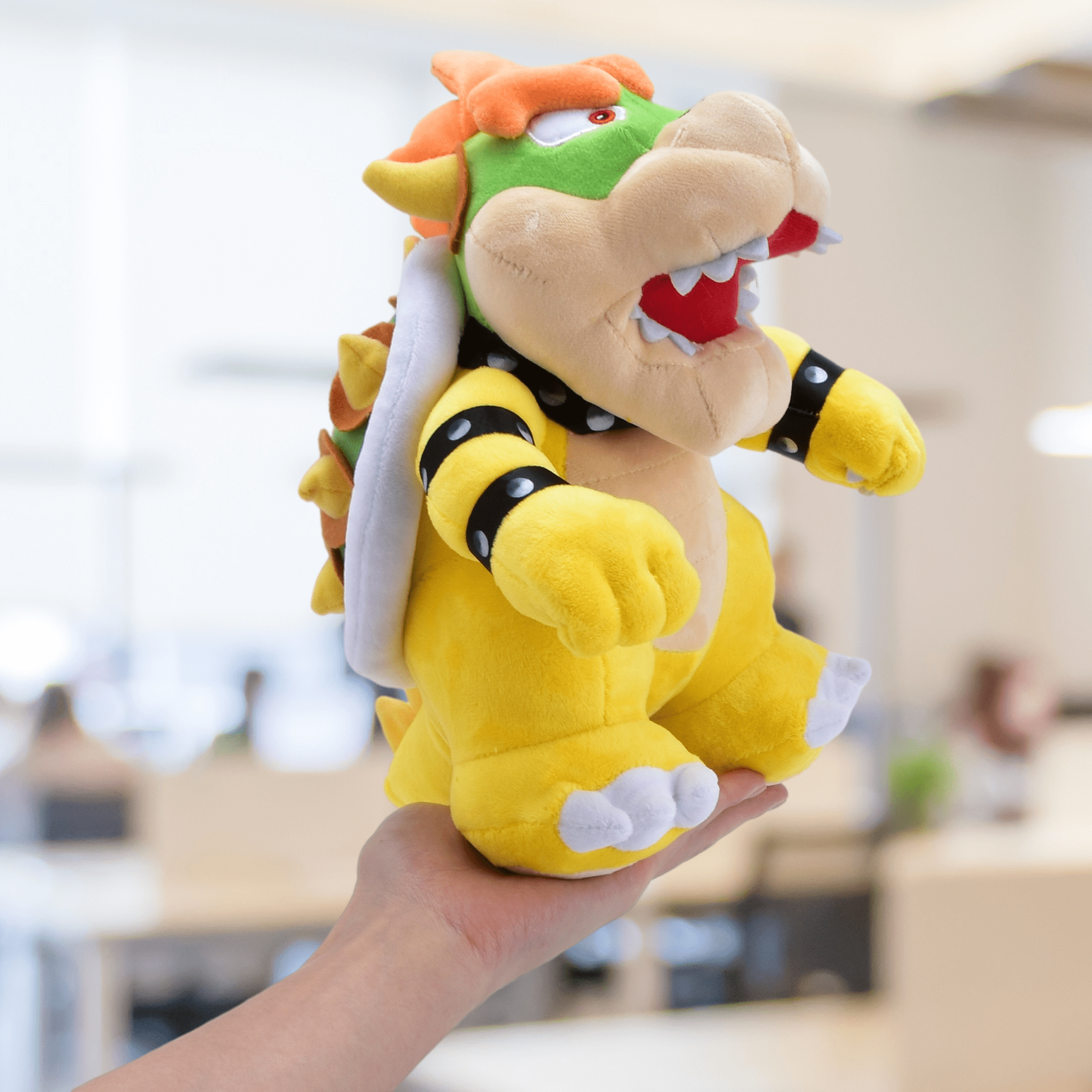 Super Mario - Bowser Medium Plush (15 Inch) – Dragons Trading