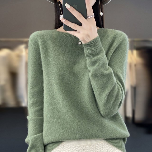 Suéter de otoño e invierno de primera línea listo para usar, suéter de cuello redondo, suéter de punto suelto para mujer, suéter de manga larga, top de color sólido