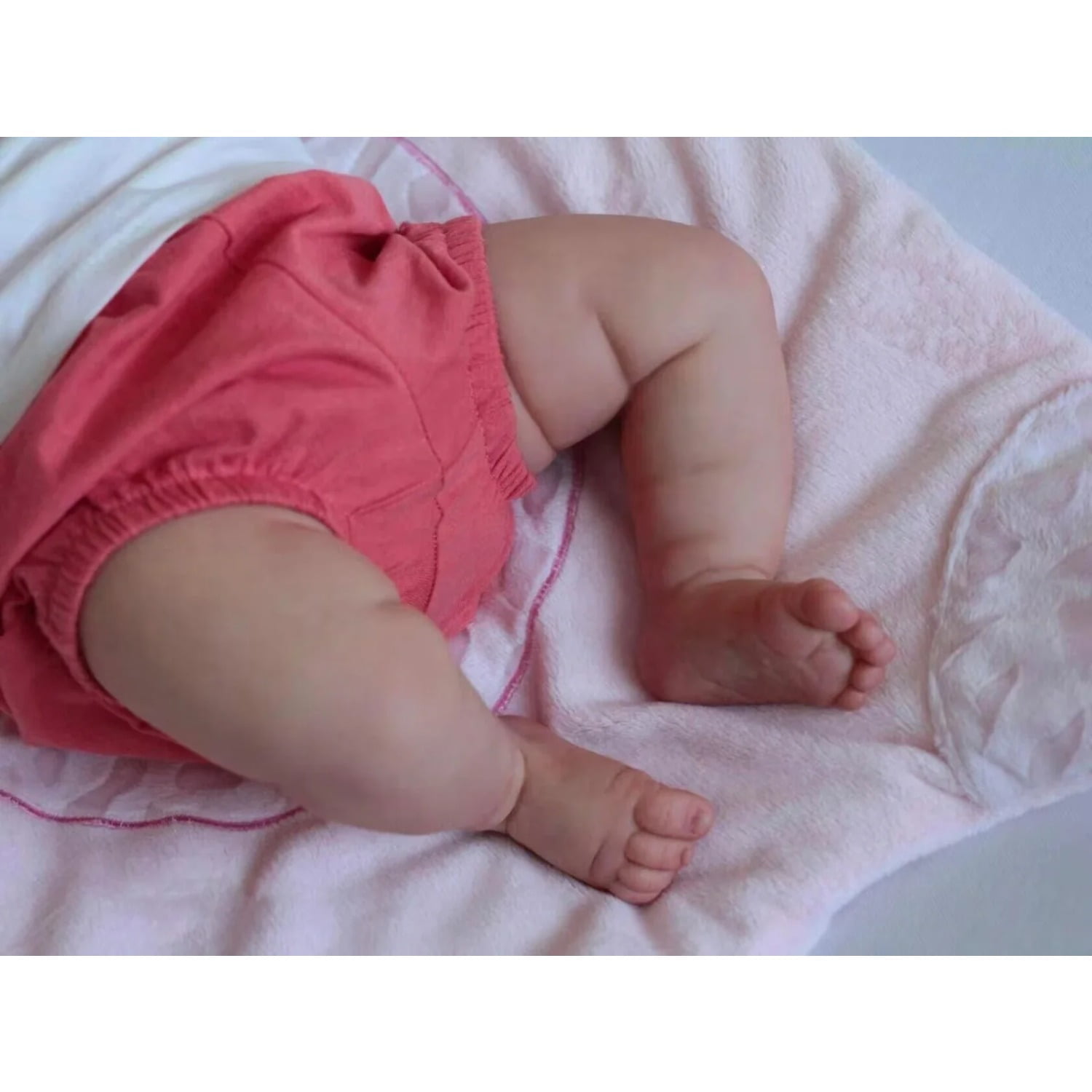 19Inch Peaches Finished Newborn Baby Soft Cloth Body Lifelike Reborn Baby Doll with 3D Skin Multiple Layers Painting Visible Veins