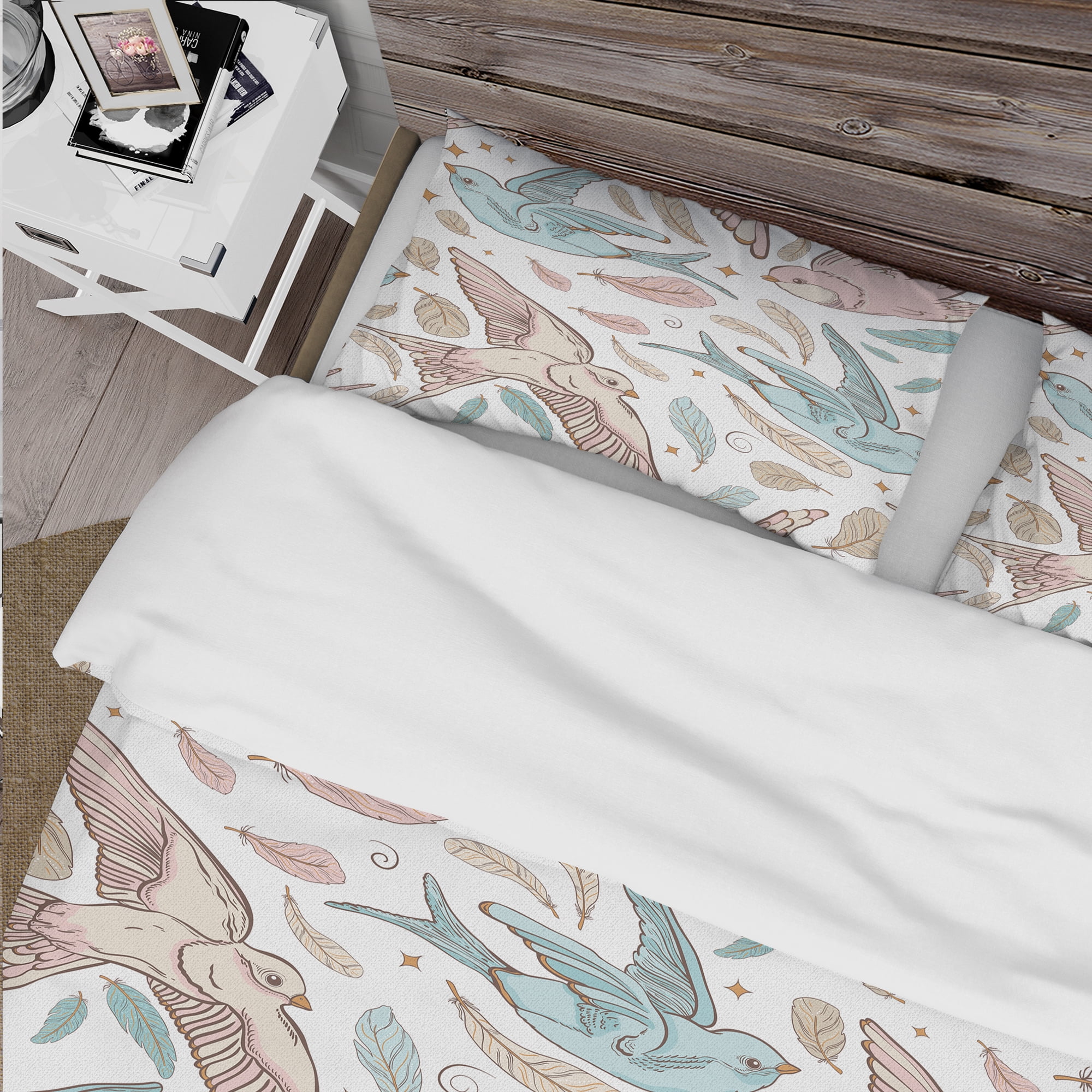 Designart 'Pattern with Swallow Birds & Flowers' Country Duvet Cover Set