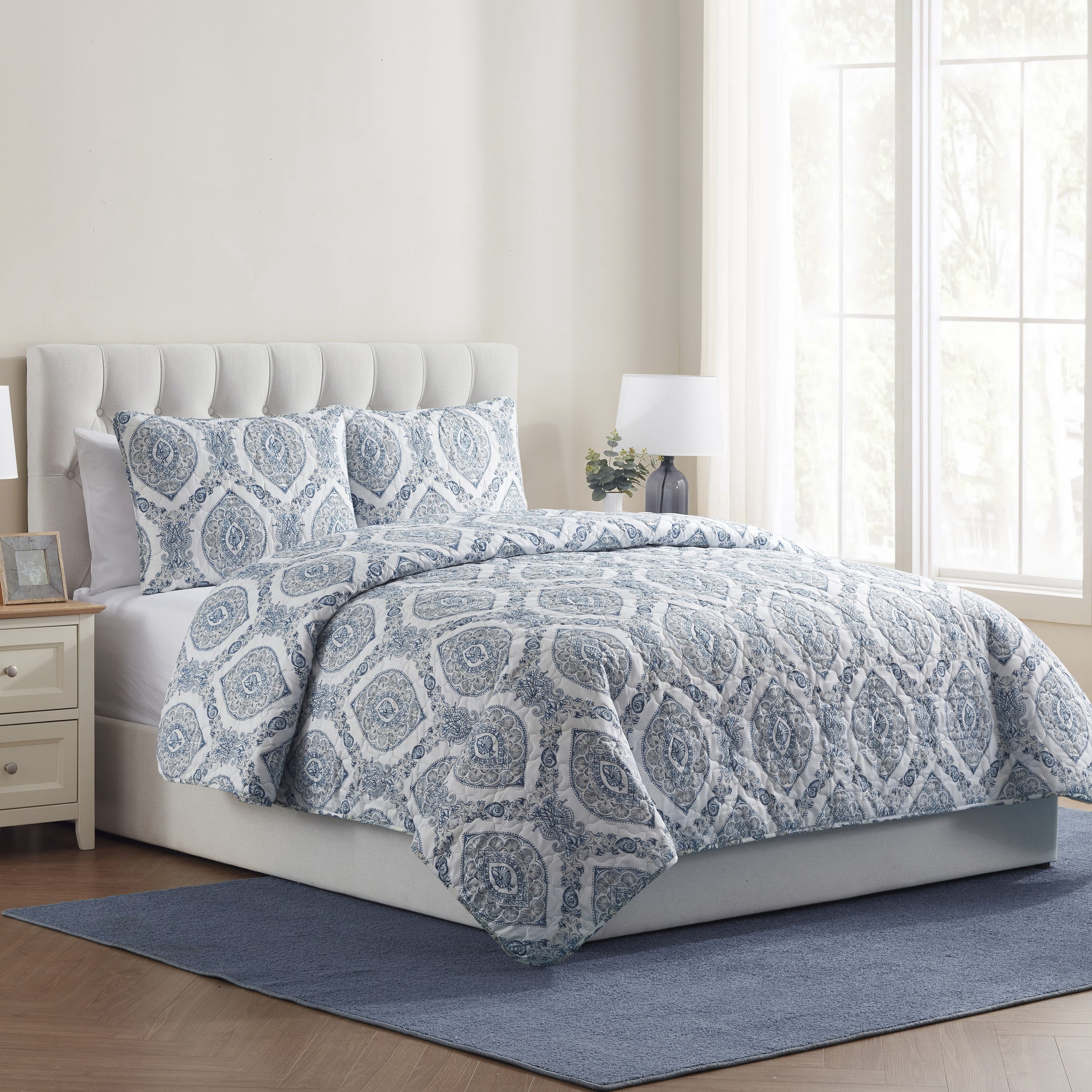 VCNY Home Sea Damask Coastal 3-Piece Blue/Multicolor Damask Quilt Set, King, Adult, Unisex