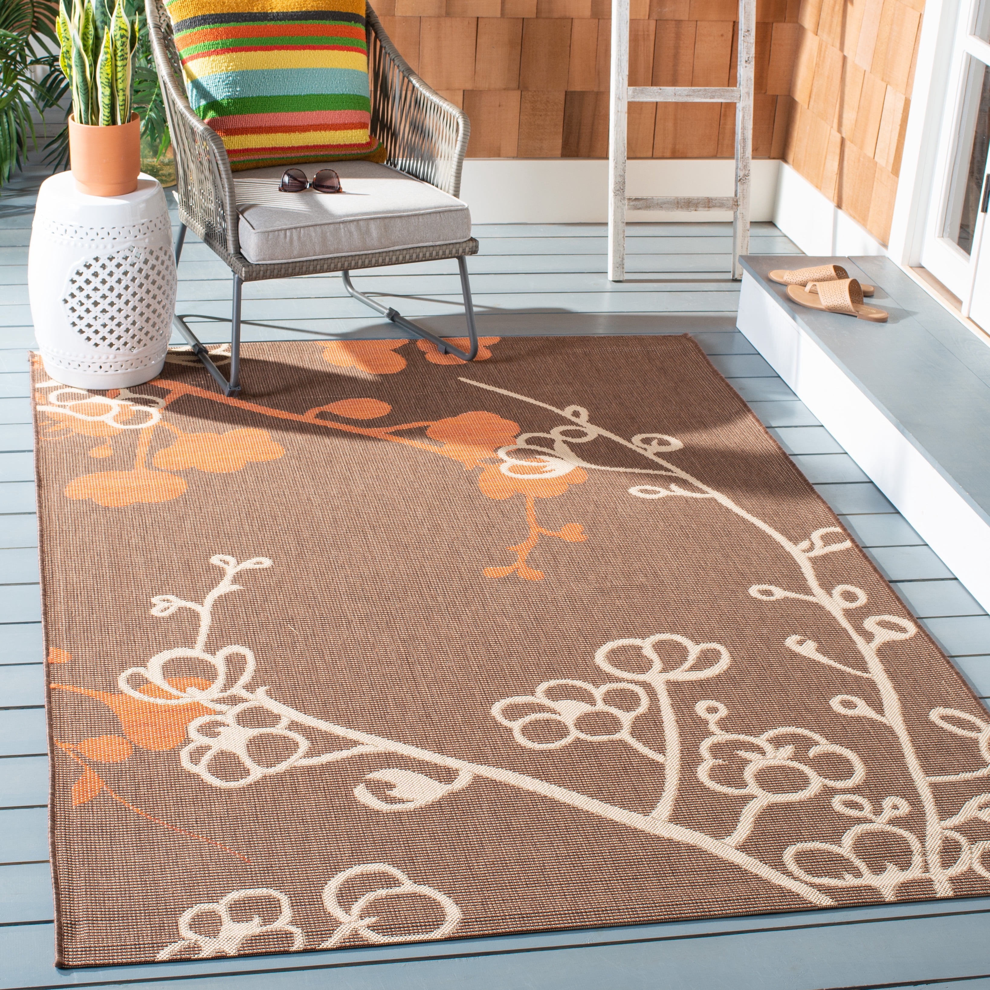 SAFAVIEH Courtyard Christian Floral Indoor/Outdoor Area Rug, 4' x 5'7", Natural Brown/Terracotta