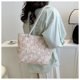 thumbnail image 4 of Zhuge Bolso de hombro tejido para mujer, bolso de mano tejido, bolso de mano tejido elegante para playa de verano, bolsos de hombro de 12,99 x 3,14 x 9,64 pulgadas (rojo), 4 of 5