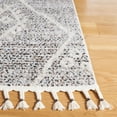 thumbnail image 3 of SAFAVIEH Chapel Rachelle Diamond Area Rug, Black/Ivory, 9' x 12', 3 of 8