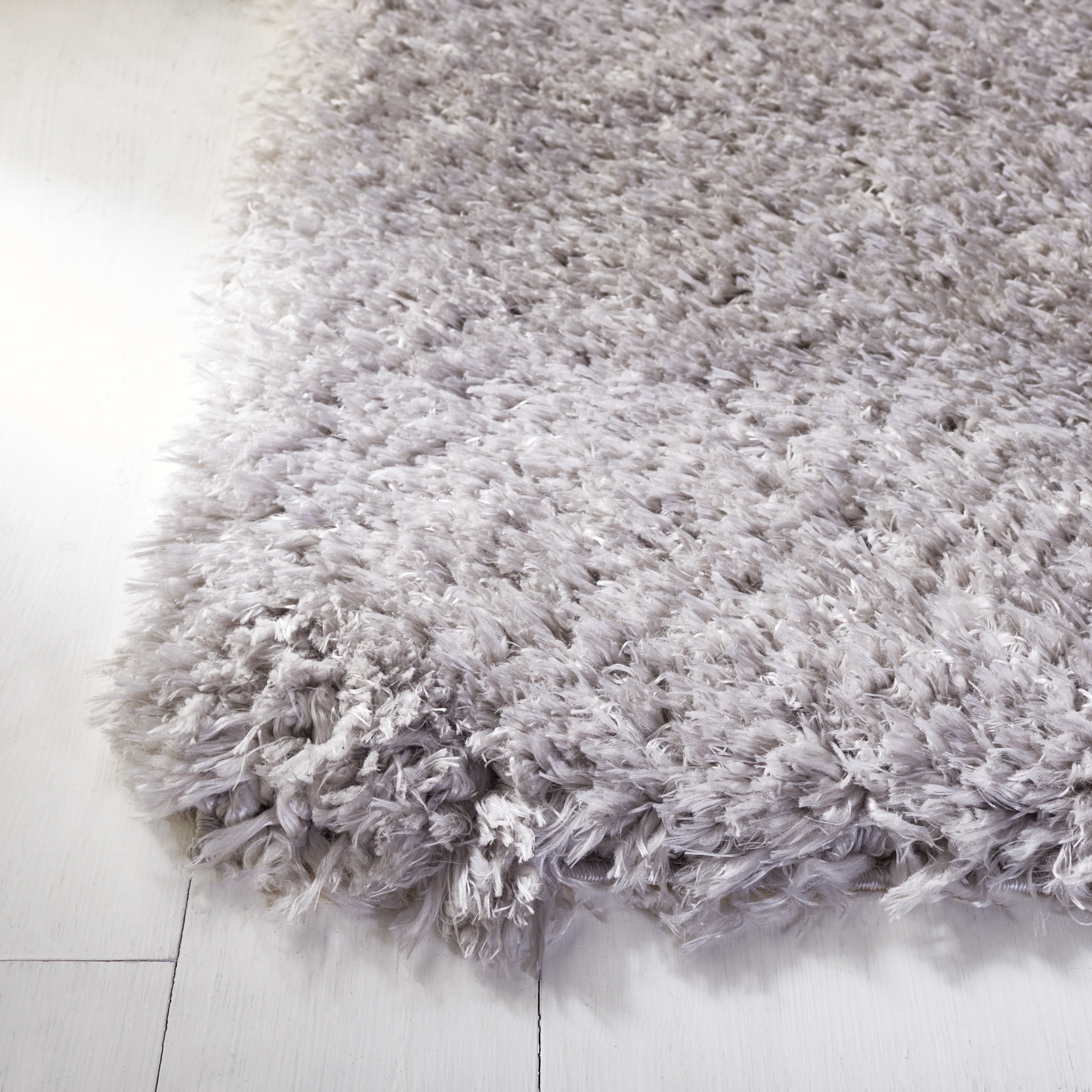 Safavieh Flokati Augustin Solid Shag Runner Rug, Silver, 2'3" x 8'