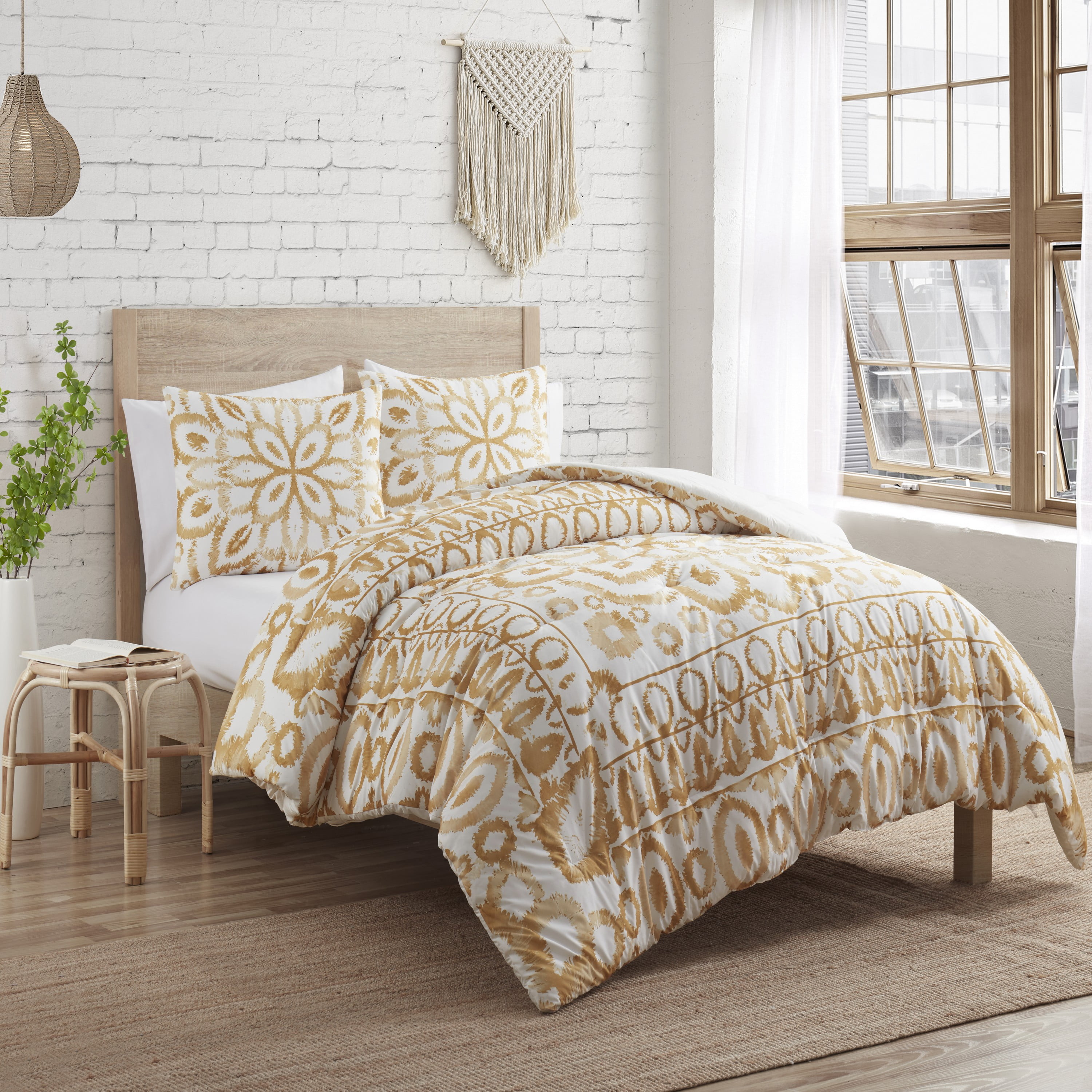Indigo Ink Panther 3-Piece Panther Gold Boho Medallion Comforter Set, King