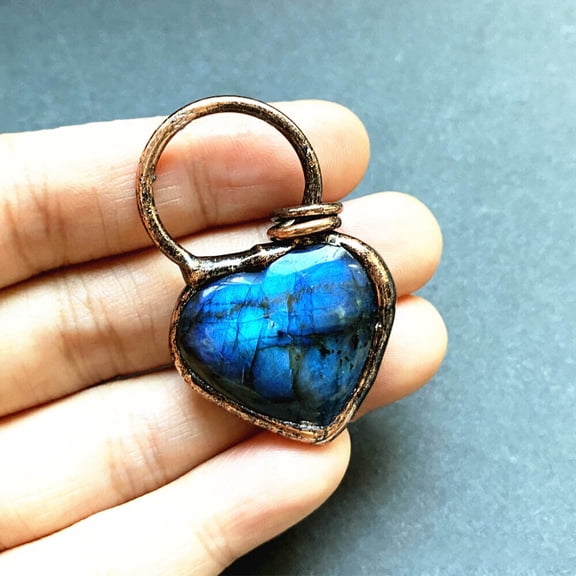 Natural Labradorite Crystal Heart Pendant Quartz Point Healing Gem Necklace 1PC HOT!!