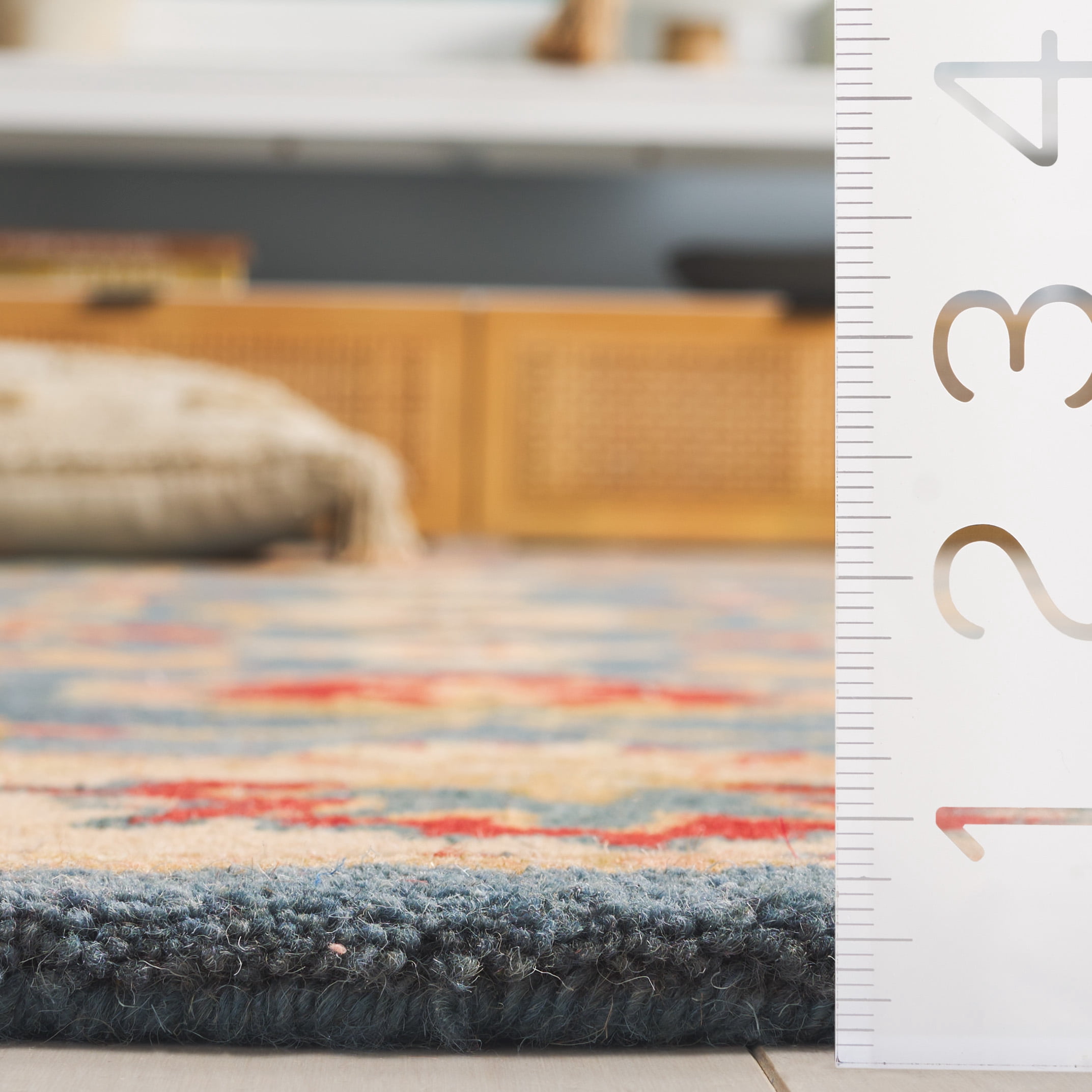 SAFAVIEH Antiquity Anderson Oriental Wool Runner Rug, Blue/Beige, 2'3" x 12'