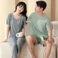 thumbnail image 5 of Conjunto de ropa de dormir de manga corta con cuello redondo de seda de hielo para hombre, ropa interior informal cómoda y transpirable para el hogar, 5 of 5