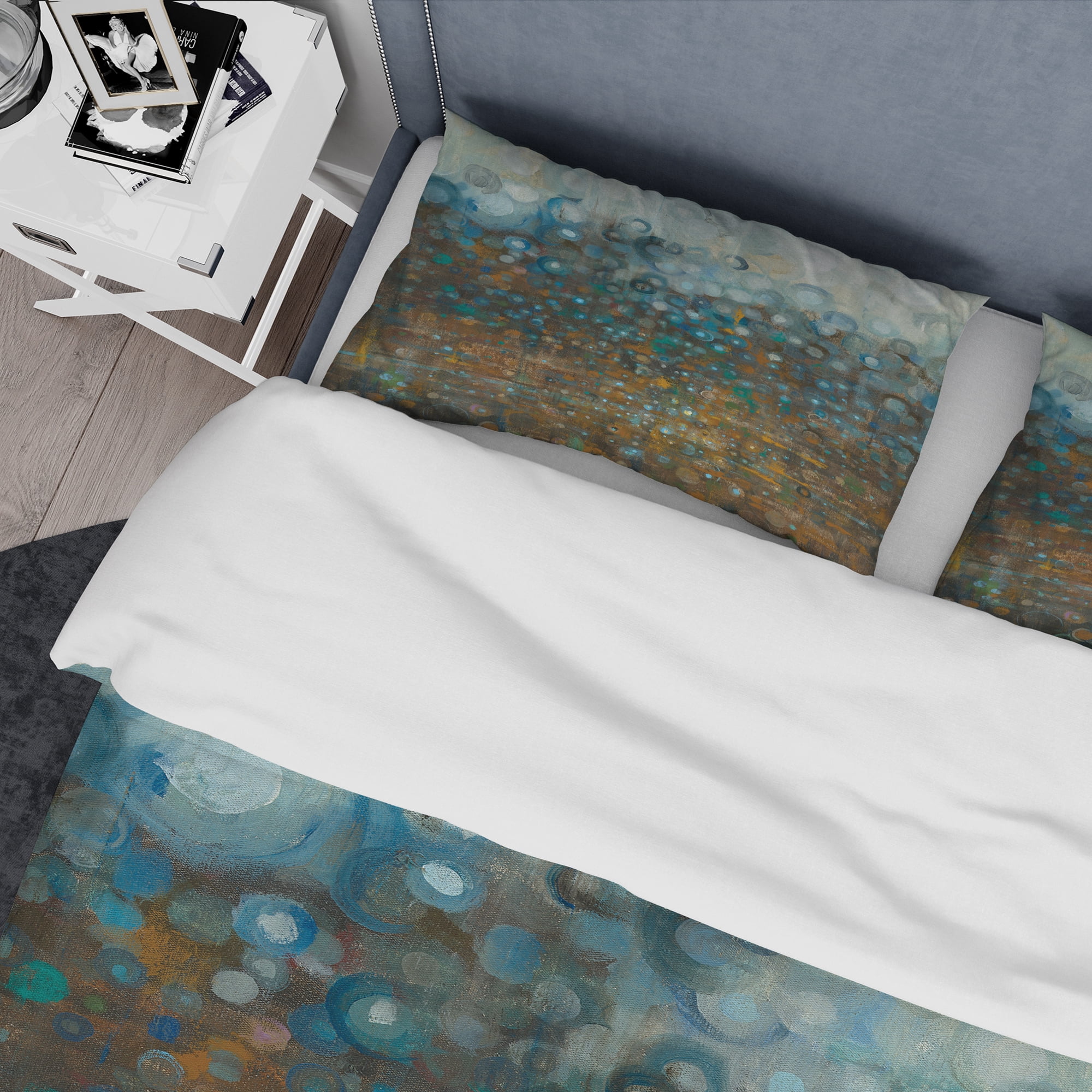 Designart 'Blue and Bronze Dots' Geometric Duvet Cover Set