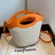 thumbnail image 1 of Bolso tejido de hierba de playa Bolso de empalme de PU tejido a mano simple Bolsos de compras al aire libre FLhrweasw Nuevo, 1 of 9